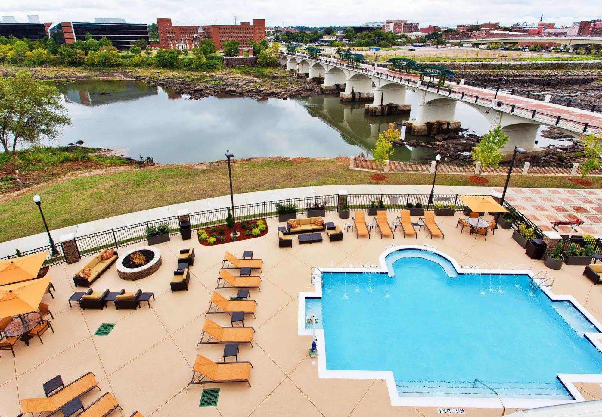 Courtyard By Marriott Columbus Phenix City Zewnętrze zdjęcie